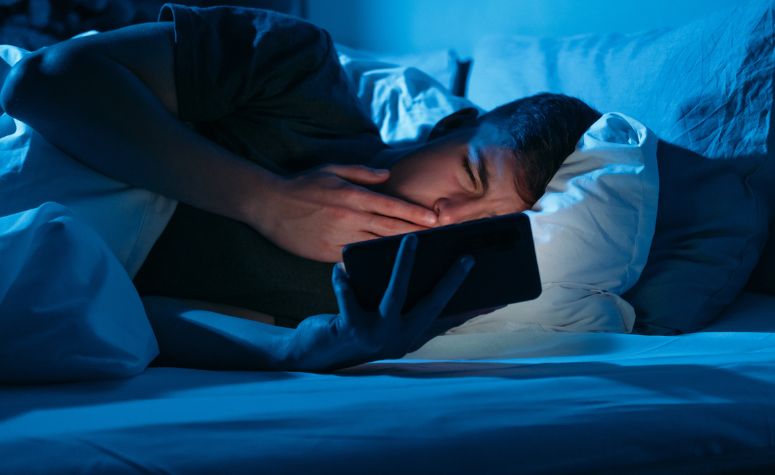 Mengenal Brain Rot, Efek Negatif Kecanduan Scroll Media Sosial