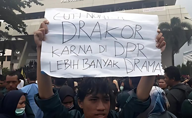 Deretan Aksi Kocak Demo DPR, Yang Jauh Dari Aksi Anarkis